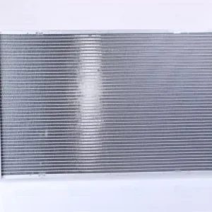 Chłodnica, układ chłodzenia silnika NISSENS 63771 Nowość